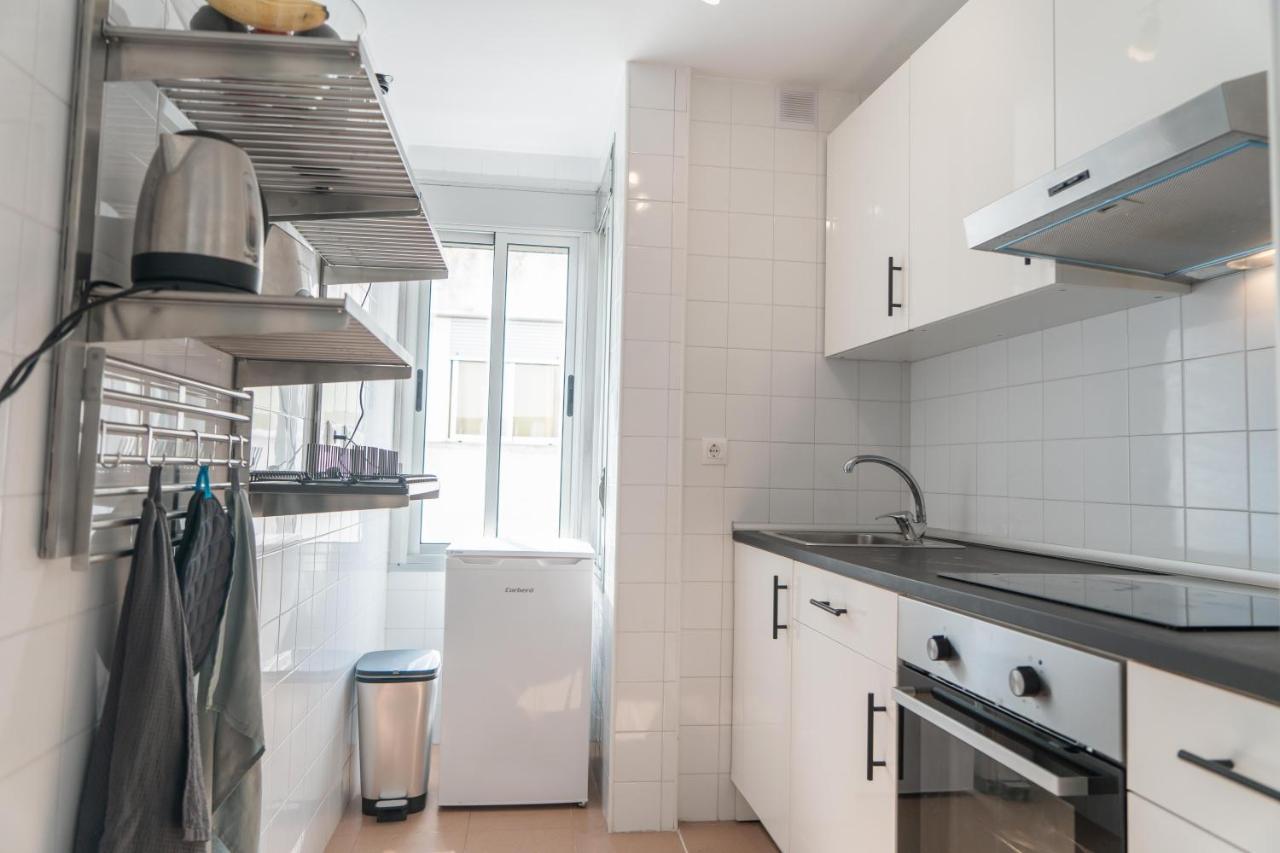 Central Penthouse With Large Private Terrace, 2 Bd Apartment Тарифа Екстериор снимка